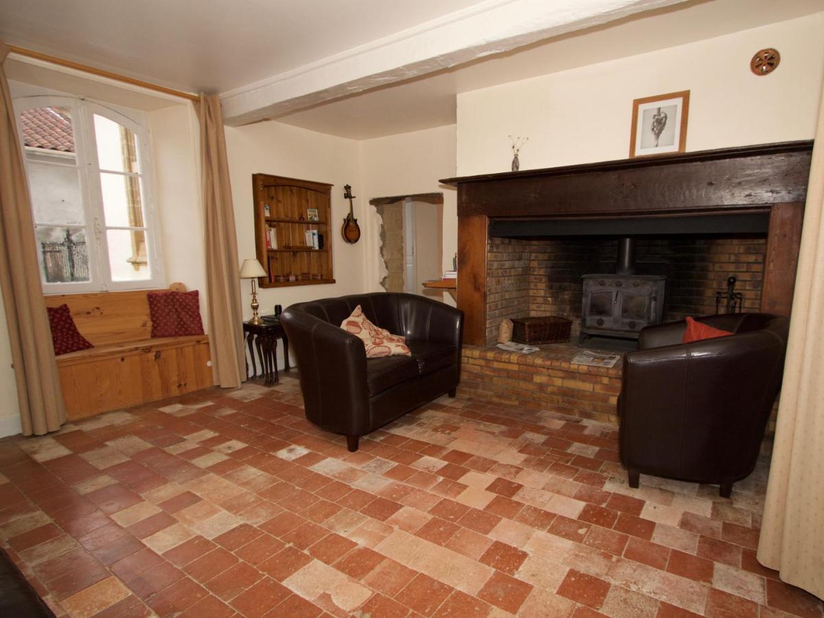 Ancienne Ecole Bed & Breakfast Cazaux-Villecomtal Exterior photo