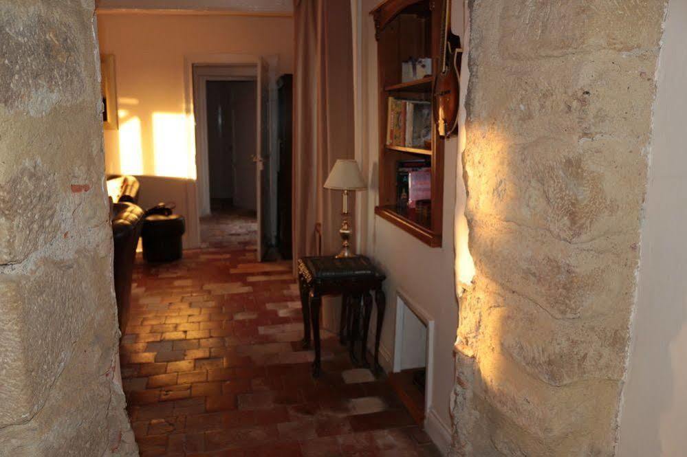 Ancienne Ecole Bed & Breakfast Cazaux-Villecomtal Exterior photo